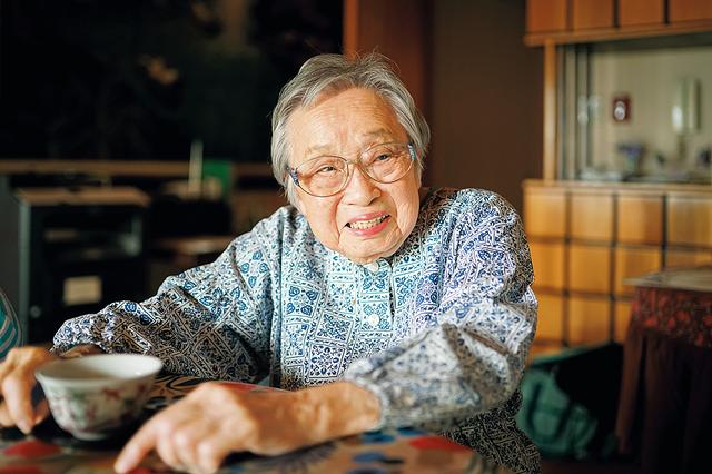 画像: いまも好奇心旺盛であることが、元気の秘訣。いつも明るい笑顔で、エネルギーに満ちあふれた桧山さん