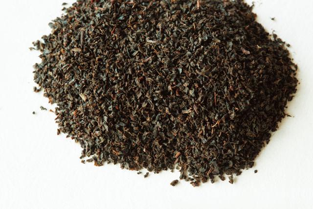 画像: 細かいものは、茶葉の量や抽出時間により、ストレート、ミルクの両方に使える場合が多くとても便利