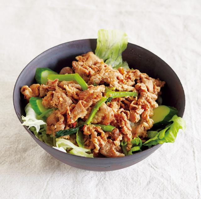 画像: サラダ豚丼