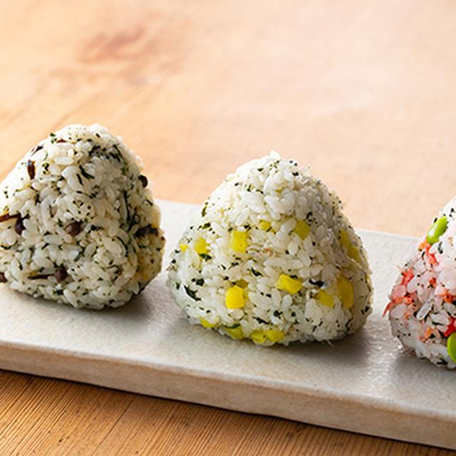 画像: お茶のおにぎり www.kai-group.com