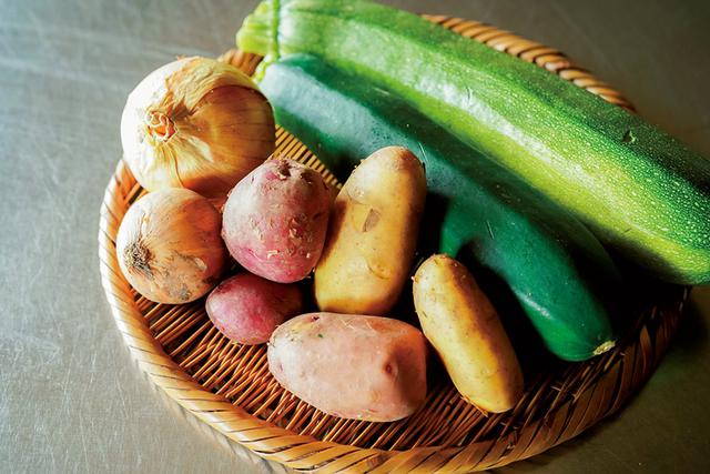 画像: 息子さんが自然農法で育てた野菜類