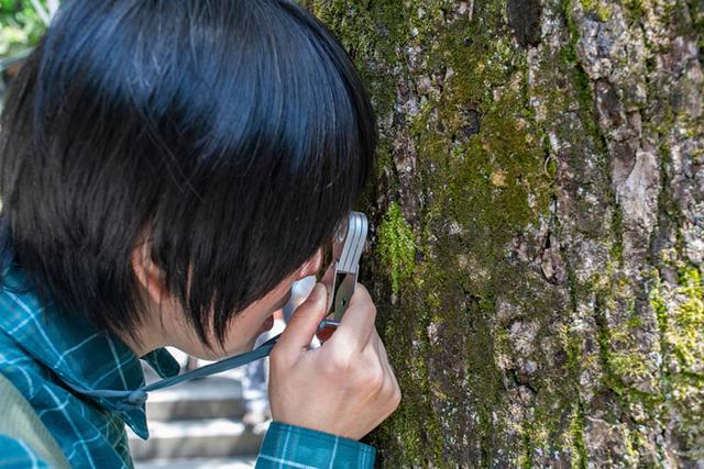 画像: 「え、そんなに?」と思うかもしれませんが、これくらいの距離感なのです。恥ずかしがらずにぐぐぐいーっと