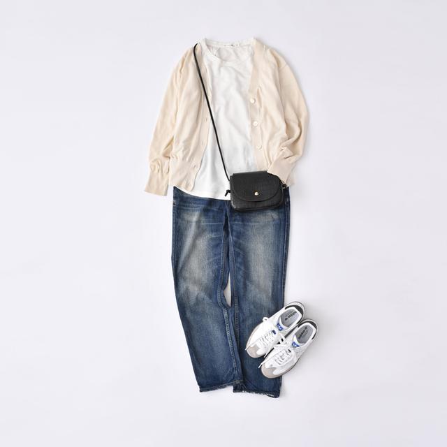 画像: 基本のスタイル。年齢を重ねるにつれ、カジュアルな服装がしっくりこないと悩んでいる方も多いのでは? アウターがなくなると、その質感で保たれていたバランスが崩れ、カジュアルさが強いと感じることも。