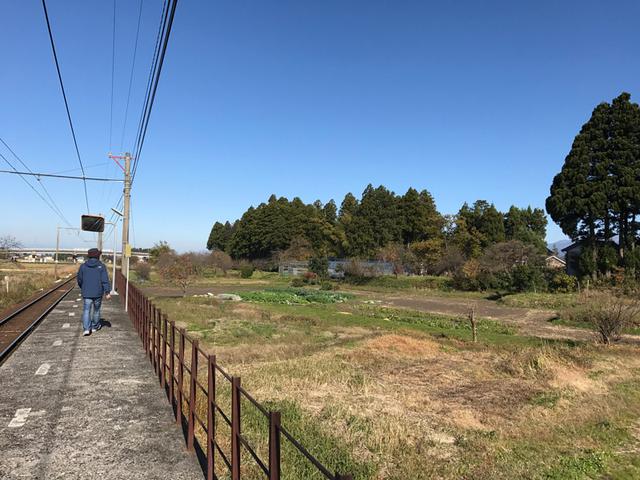 画像: 沢中山駅のプラットホーム 富山ではレアな駅徒歩圏内