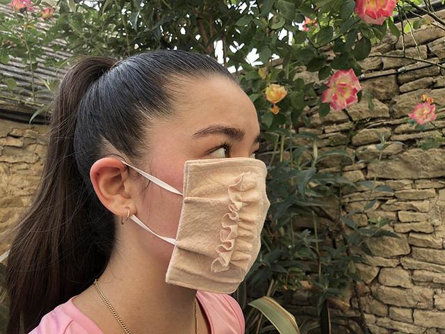 画像: 完成したマスクを着用するとこうなります