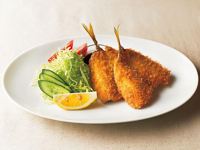 画像: 魚売り場で新鮮なあじを見かけたら、ぜひ挑戦を。おろしたてのあじでつくるフライは、おどろくおいしさです