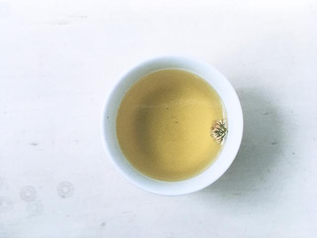 画像: ◇ シロツメクサの花茶のつくり方