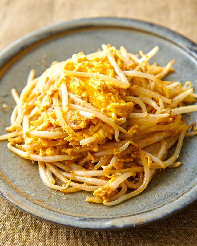 画像: モヤシのシャキシャキ食感に箸が進む「モヤシと卵のオイマヨ炒め」