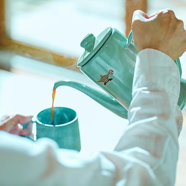 画像: スリムポットは、熟練の職人により一点一点手づくりされている