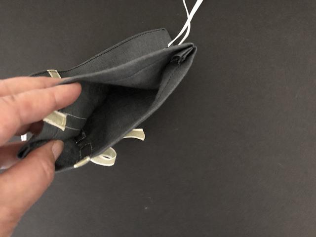 画像: ポケットにはフィルターを入れることができます