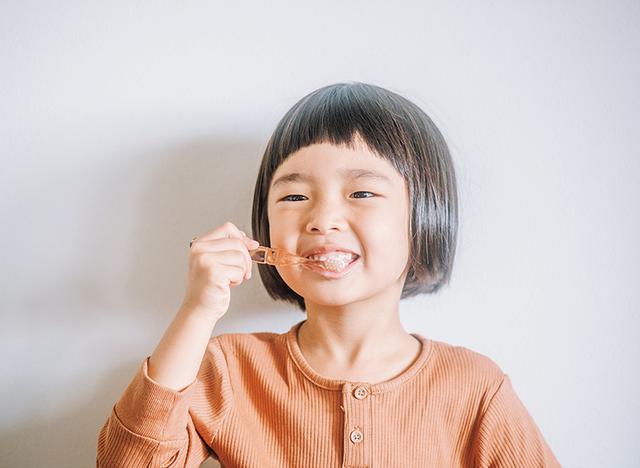 画像: 泡立ちひかえめでブラッシングしやすい