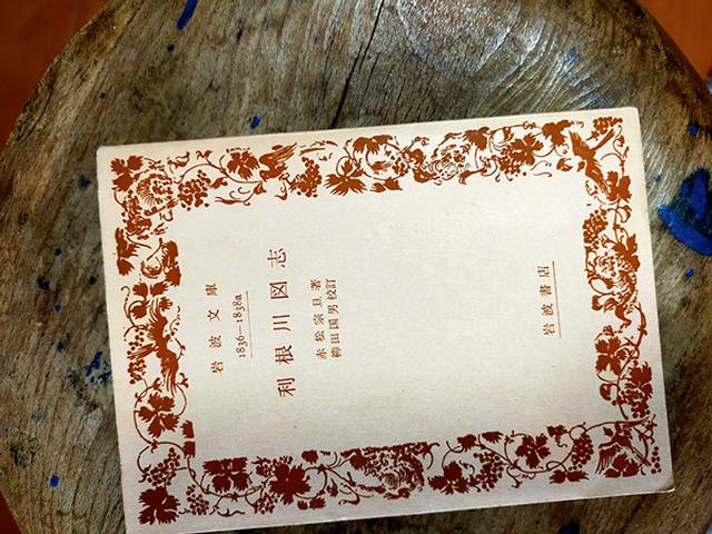 画像: 出版社に在庫がなく、再版されるかどうかわからない本は、おいそれと捨てられません。