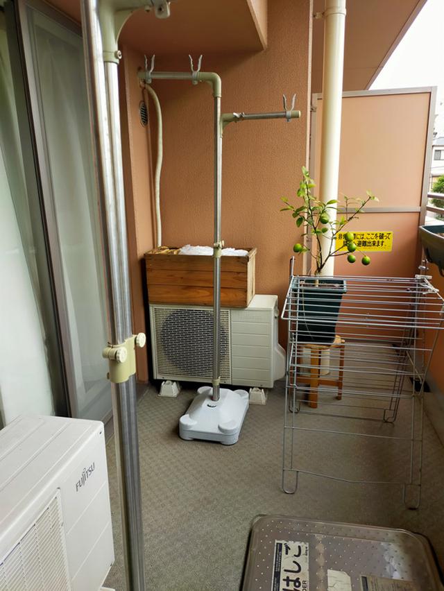 画像: 狭いわが家の平凡なベランダ