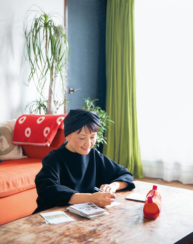 画像: その人の顔を思い浮かべながら、感謝の気持ちを込めて直筆でメッセージを添えて