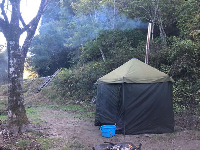 画像: 屋外でのモバイルサウナ