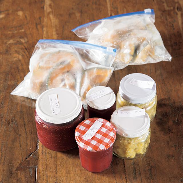 画像: 庭の収穫物をジャムに 庭で採れた栗やラズベリーはジャムにして、朝食に。切るのが面倒なかぼちゃは薄切りにして冷凍し、必要な分を、そのつど解凍すると楽