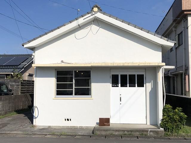 画像: 五右衛門風呂があるほどの古い民家を、夫婦でリノベーション。いまも五右衛門風呂は残されたままだそう