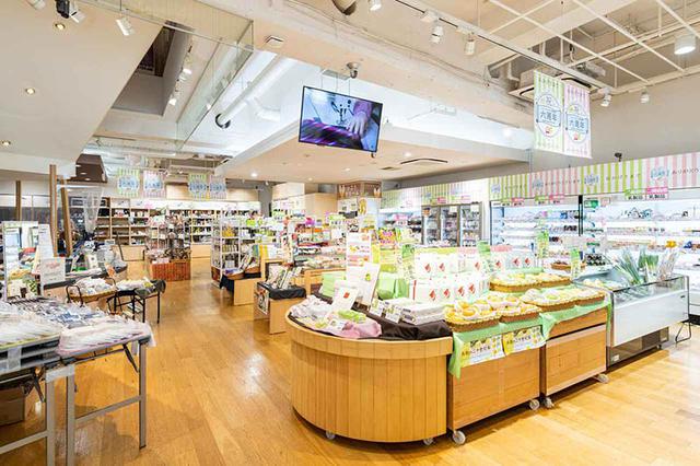 画像: 果物や野菜、お菓子、特産品、工芸品など、岡山県自慢の逸品が充実しています