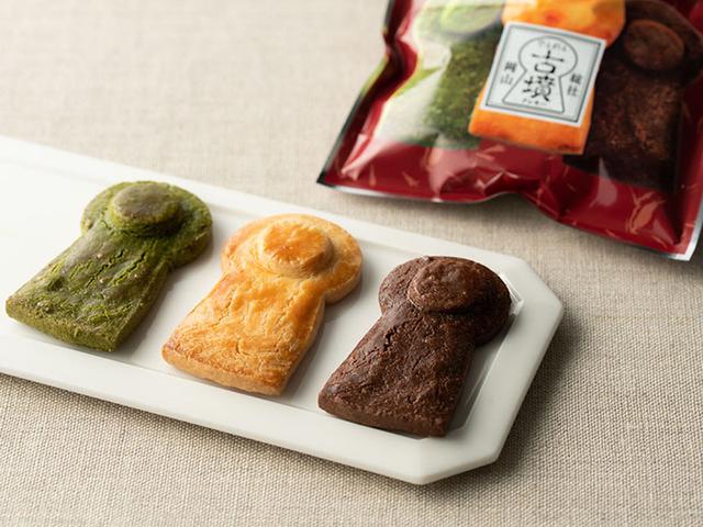 画像: でぇれぇ古墳クッキー 30g×3 袋入り540円(シャルマン)