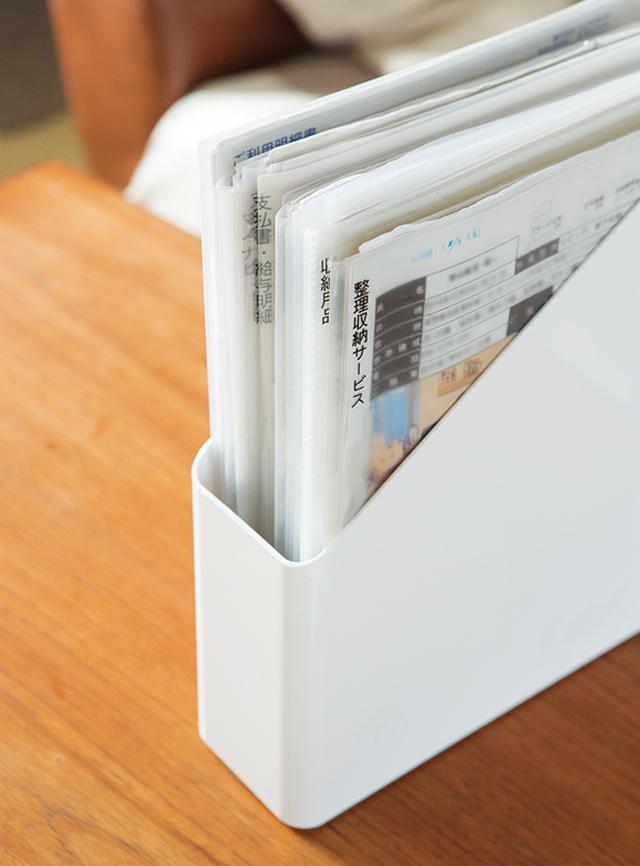 画像: 見やすい位置にラベリングをした書類