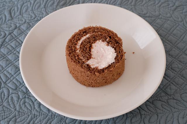 画像: 米粉のココア&いちごロールケーキのつくり方