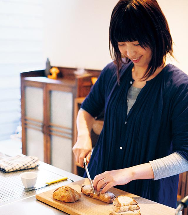 画像: パンは、姉妹店となるカフェ「14g」のスタッフが焼いているもの。「嚙むほどに深い味わいです」