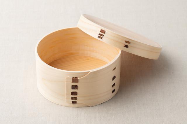 画像: 直径13×高さ6.5cm、容量550ml、価格4,600円(税抜)