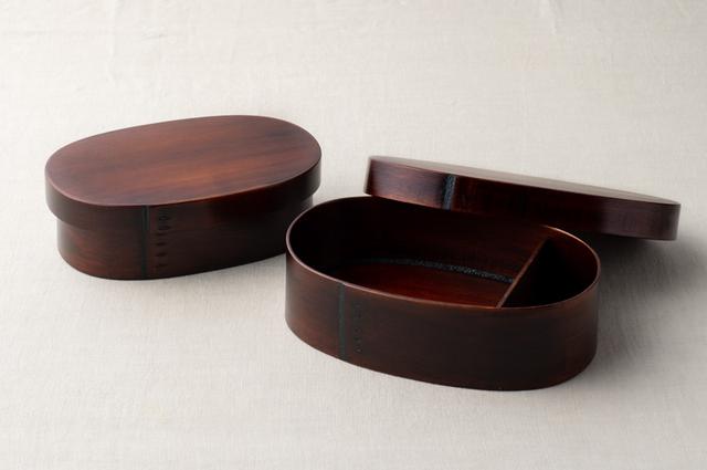 画像: 小と大の2サイズ。幅16.5~×奥行11~×高さ5cm~、容量435ml~、価格6,600円(税抜)~ https://www.cotogoto.jp/view/item/000000001131