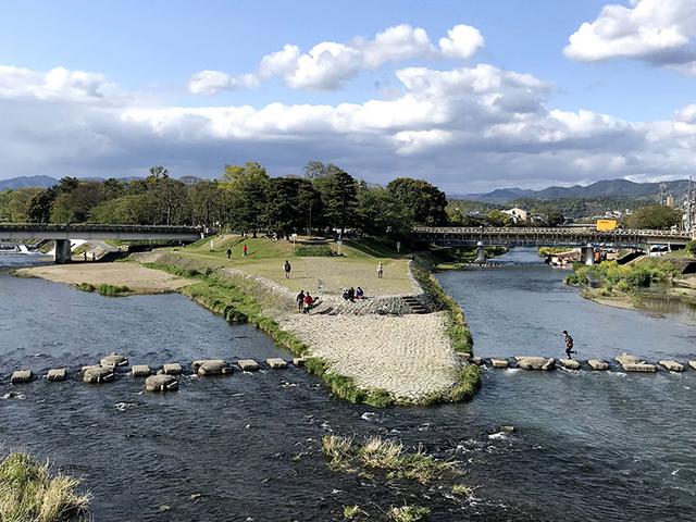 画像: 京都は散歩するのが楽しい。歩いているだけで美しいものと出会え、気づきがあります。