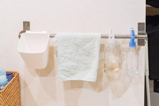 画像: じか置きしないことで、掃除も楽になる「掛ける収納」