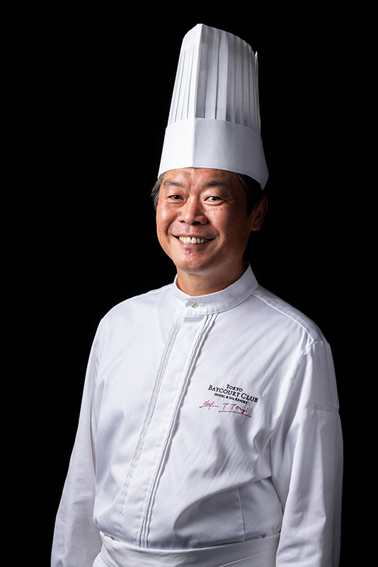 画像: 料理長の辻智一さん。フィレンツェの「エノテーカピンキオーリ」で研鑽を積み、「エノテーカピンキオーリ東京」で総料理長を務めた経験を持つ実力派です