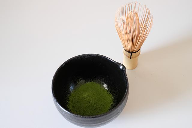 画像: 濃いめの抹茶をつくる