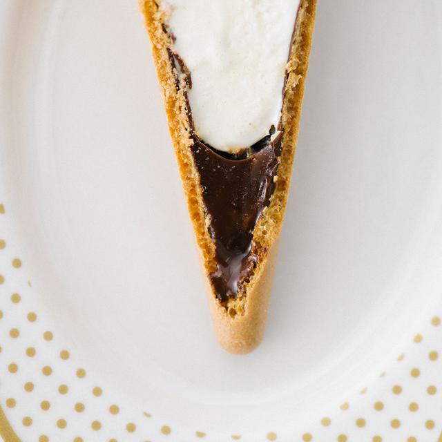 画像: コーンの一番下まで入った、しあわせのチョコだまり。