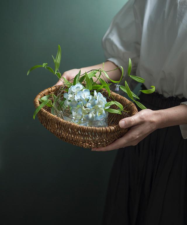 画像: 季節の花、アジサイをバランスよくいける
