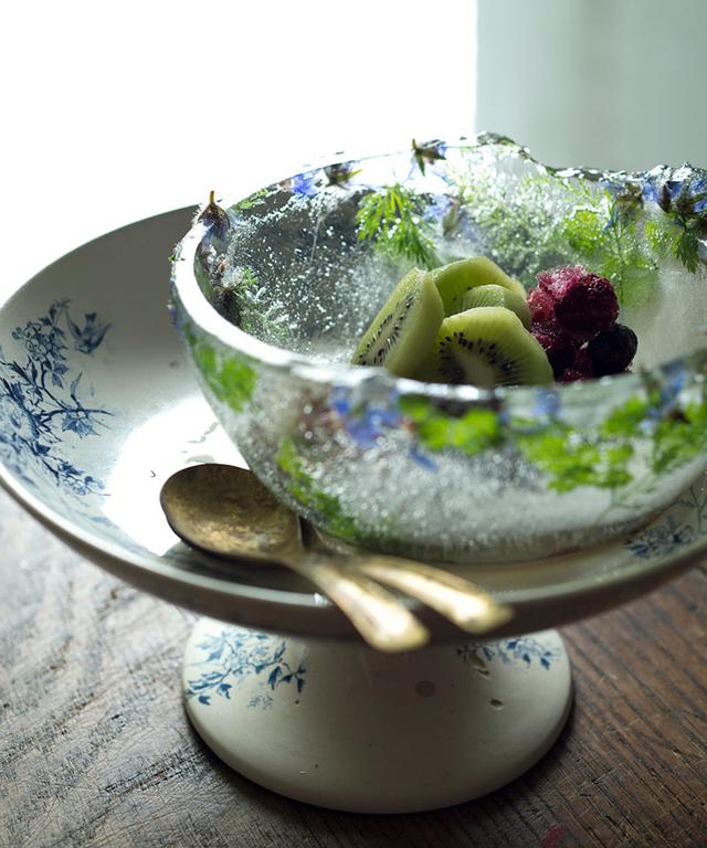 画像: フルーツを盛りつけて、夏のおもてなしに