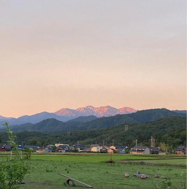 画像: 夕陽に照らされた北アルプス