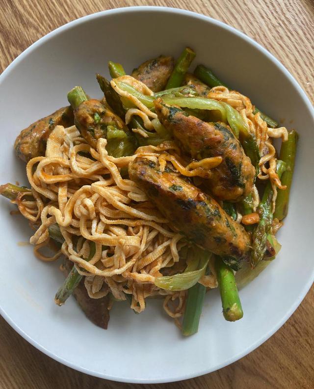 画像2: 冷たい麺料理で食べるのがおすすめの「干し豆腐」