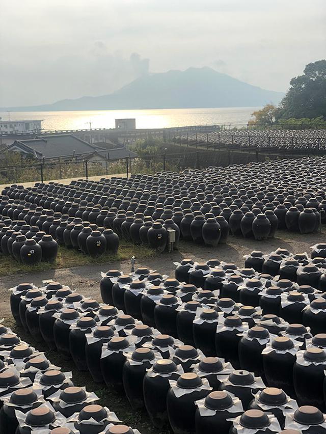 画像1: 江戸時代から続く、独自製法の黒酢づくり