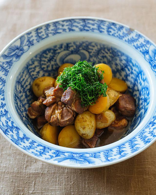 画像: 豚肩ロースと新じゃがの煮物のつくり方
