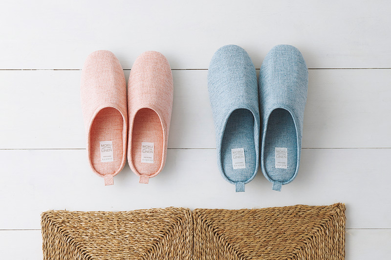 画像: MOKU LINEN ルームシューズ 左)サイズ:M(23~24.5cm用)、 右)サイズ:L(25~26.5cm用)