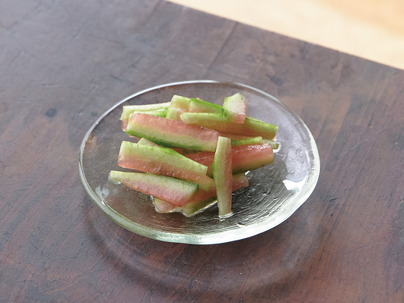 画像: 「天然の白虎湯(びゃっことう)」と呼ばれるすいかの白い部分はほてりを鎮める