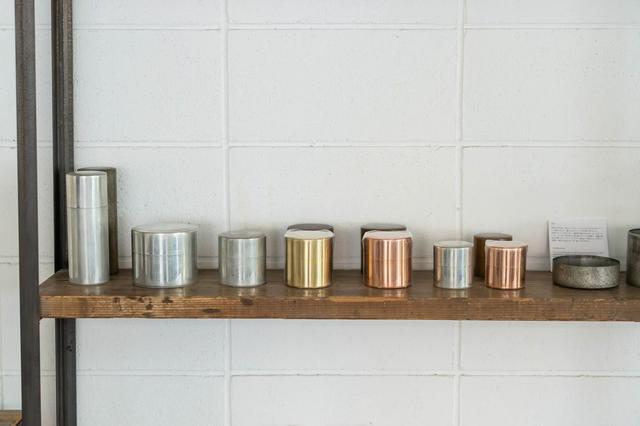 画像: “SyuRoといえば”の定番品「丸缶」。お茶やコーヒー豆、調味料、細かなものの収納に便利