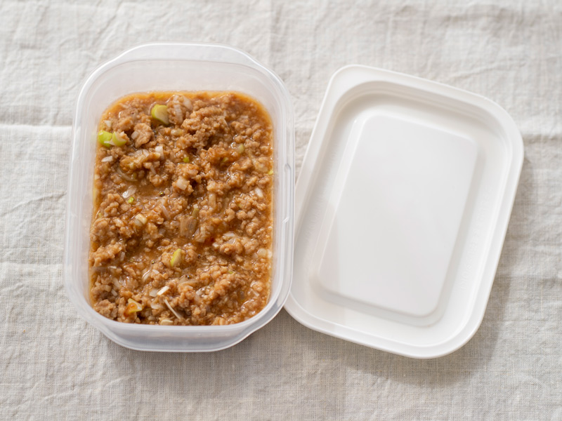 画像: 肉みそは、翌日ご飯にのることも。冷蔵室で2~3日は保存可能