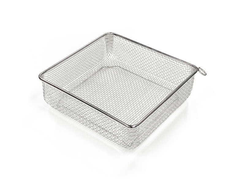 画像: キッチンをすっきり保てる「すっきり暮らす水切りかご　スクエアタイプ」。重さは約0.41kg