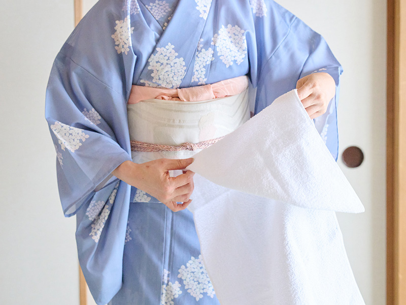 画像4: はじめての「浴衣の着付け」自分で着られる基本のステップ。補正から帯結びまでをていねいに解説/着物コンサルタント・熊谷宏子さん