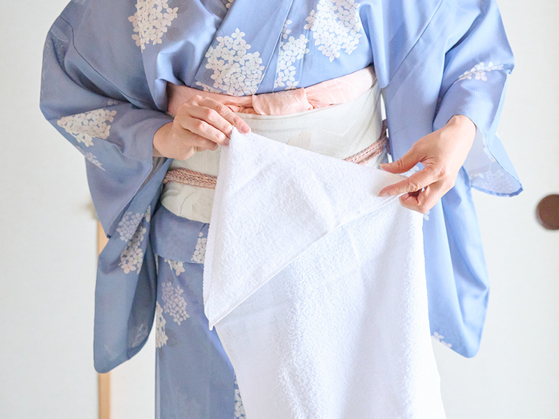画像6: はじめての「浴衣の着付け」自分で着られる基本のステップ。補正から帯結びまでをていねいに解説/着物コンサルタント・熊谷宏子さん
