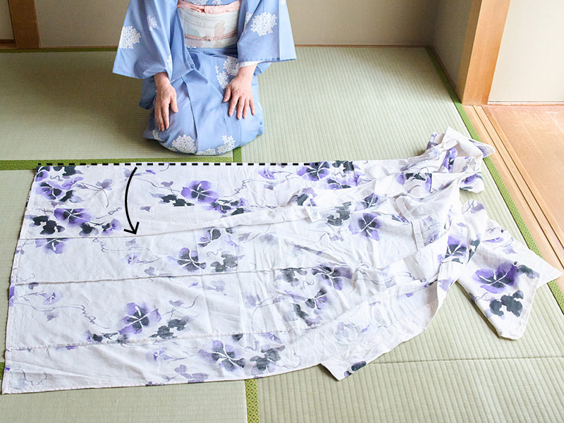 画像1: 下半分をたたむ
