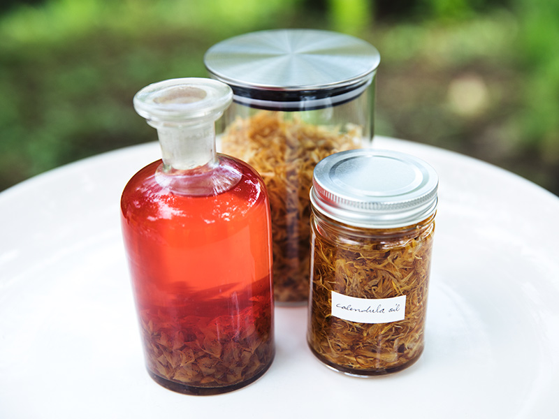 画像: 「蜜蝋（みつろう）練り香」のつくり方。好みのアロマで“香りを楽しむ”肌もうるおう手づくりお手当て／RARI YOSHIOさん