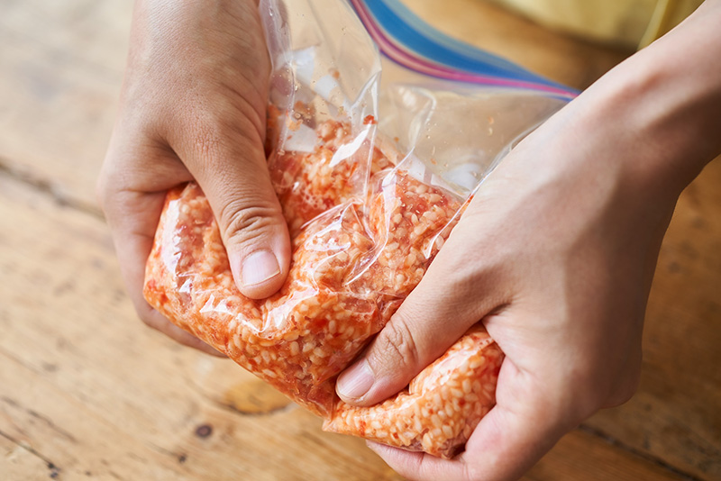 画像2: うま味たっぷり「発酵パプリカ」のつくり方。だしいらずの万能調味料“お湯に溶くだけ”でおいしいスープに!パンにも肉料理にも大活躍|榎本美沙の発酵暮らし