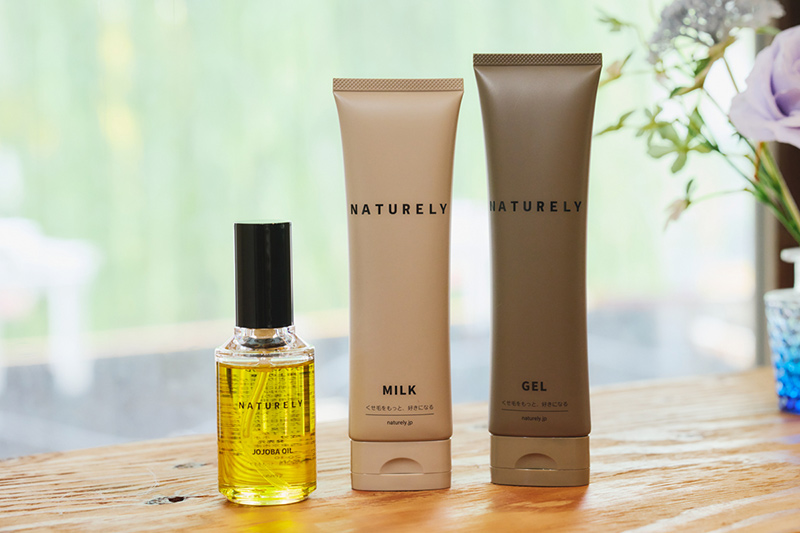 画像: くせ毛さんのために開発された「NATURELY」シリーズ
